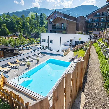 Apartment Attractive Penthouse With Balcony *